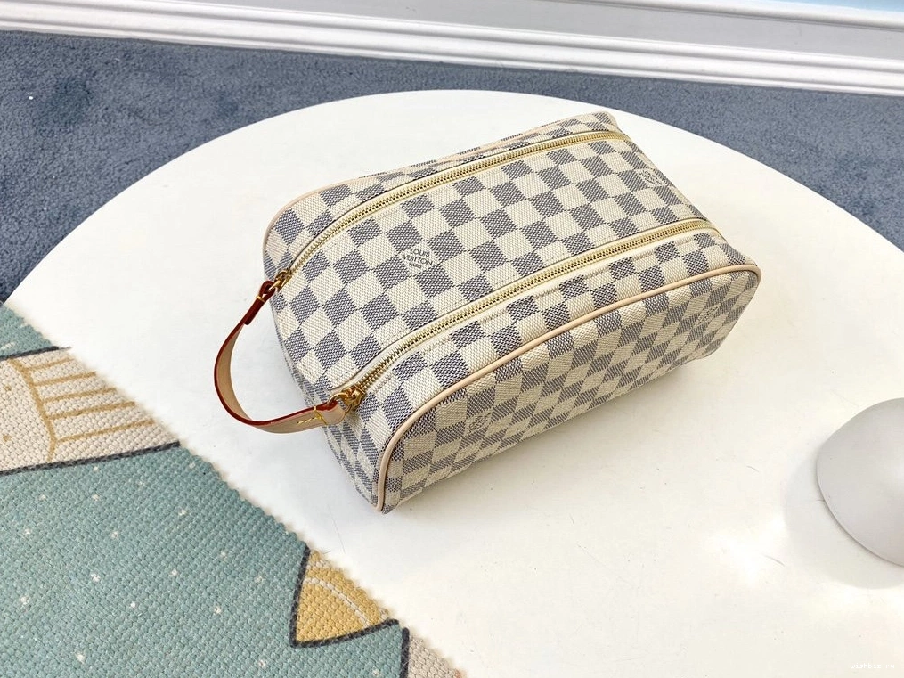 WIS BAG LOUIS TOILETRY VUITTON 0802